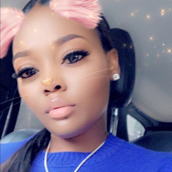 Meet your Posher, Bianca - Picture 1 of 1